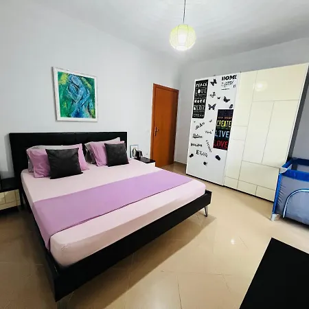 The Place Apartments, Qerret Apartamento