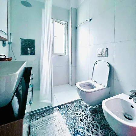 Appartamento The Place Apartments, Qerret Golem (Tirana)